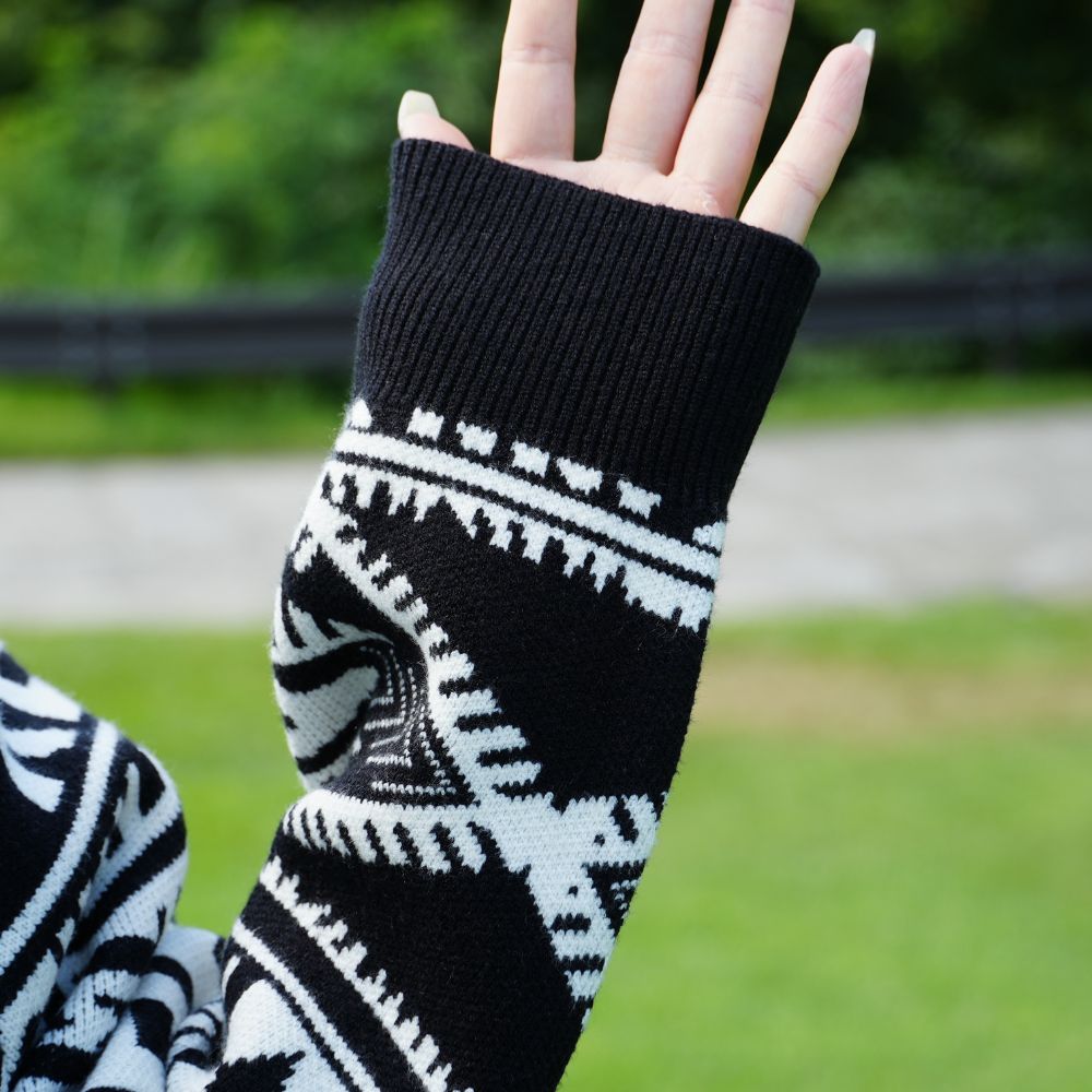 Freaks All Over Pattern Knit Sweatshirt