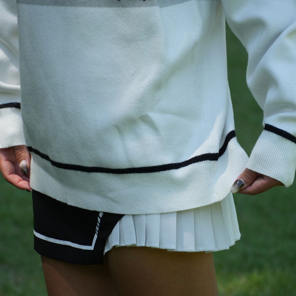 GFFS Big Logo Turtle Neck Knit Sweatshirt